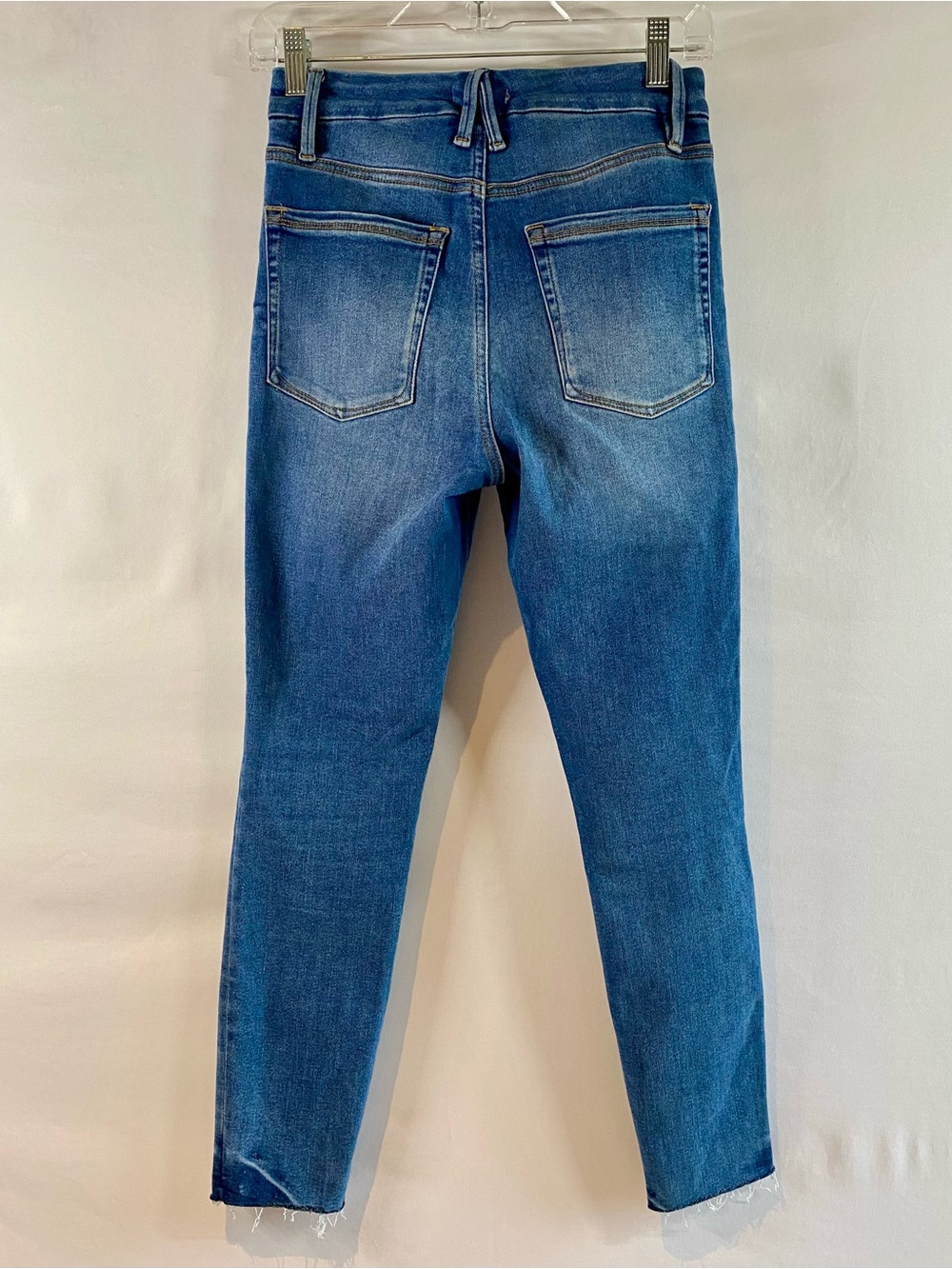 Good American Always Fits Good Legs Crop Indigo384 Jeans, Size 6-12 - Picture 3 of 9